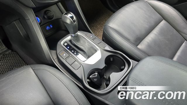 Hyundai Santafe 2016 — photo 9