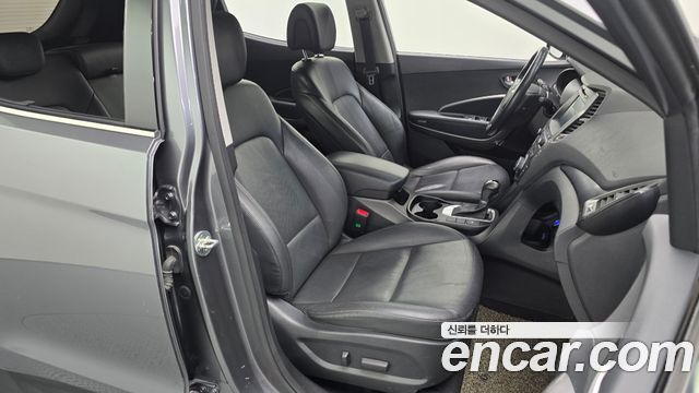 Hyundai Santafe 2016 — photo 12