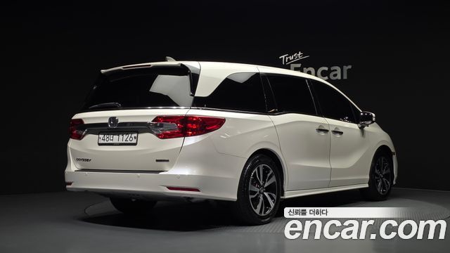 Honda Odyssey 2019 — photo 2