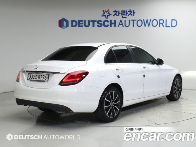 Mercedes-Benz C-Class 2019 — photo 2
