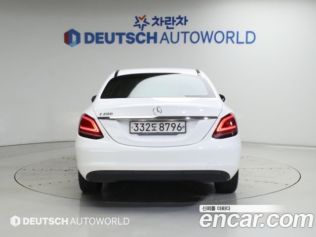 Mercedes-Benz C-Class 2019 — photo 4
