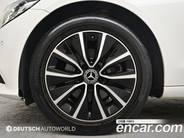 Mercedes-Benz C-Class 2019 — photo 5
