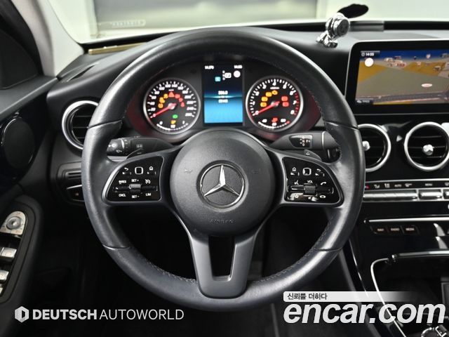 Mercedes-Benz C-Class 2019 — photo 13