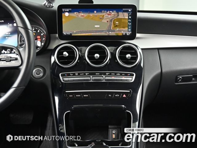 Mercedes-Benz C-Class 2019 — photo 14