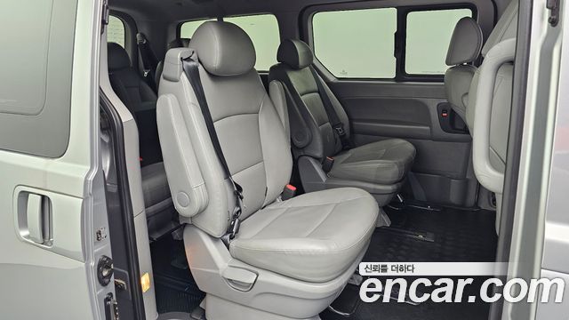 Hyundai Starex 2020 — photo 17