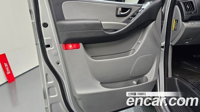 Hyundai Starex 2020 — photo 14
