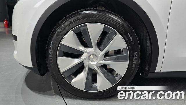 Tesla Model Y 2024 — photo 5