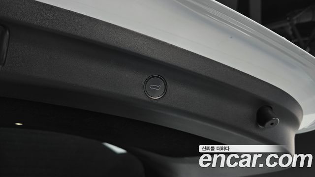 Tesla Model Y 2024 — photo 20