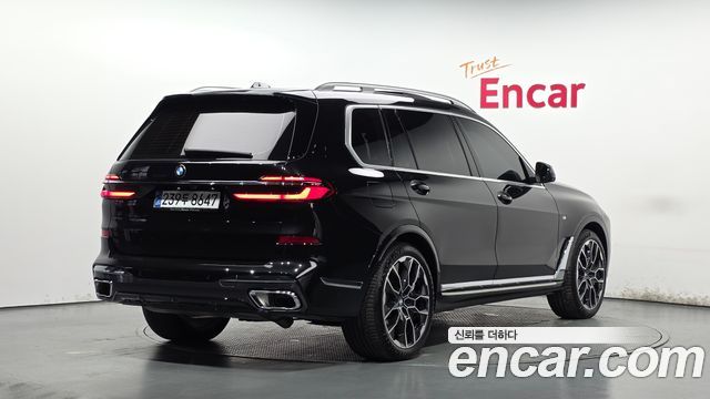 BMW X7 2025 — photo 2