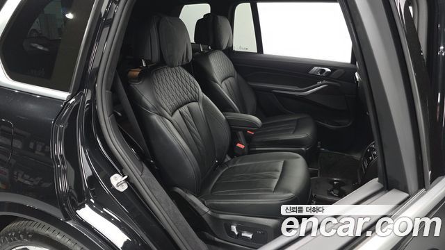 BMW X7 2025 — photo 18