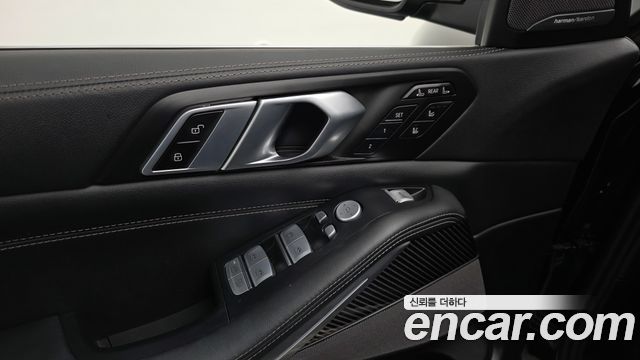 BMW X7 2025 — photo 28