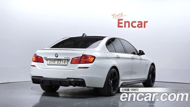 BMW 5-Series 2016 — photo 2