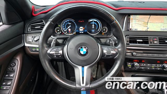 BMW 5-Series 2016 — photo 13
