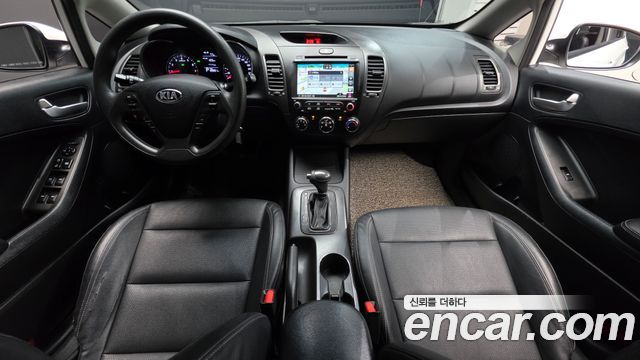 Kia K3 2015 — photo 7