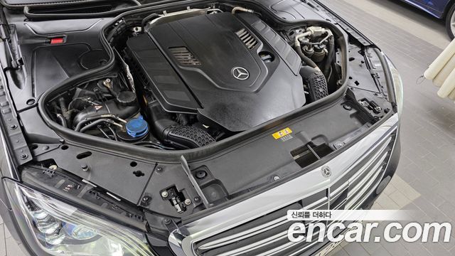 Mercedes-Benz S-Class 2019 — photo 6