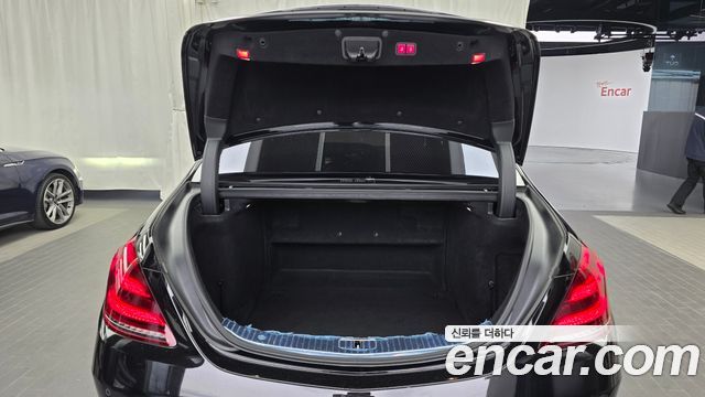 Mercedes-Benz S-Class 2019 — photo 26