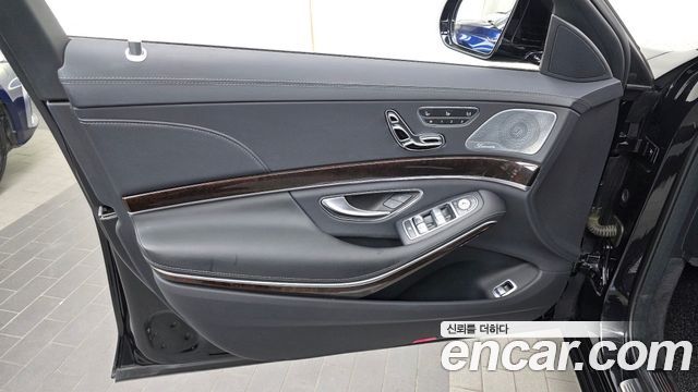 Mercedes-Benz S-Class 2019 — photo 14