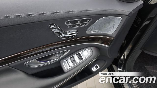 Mercedes-Benz S-Class 2019 — photo 29