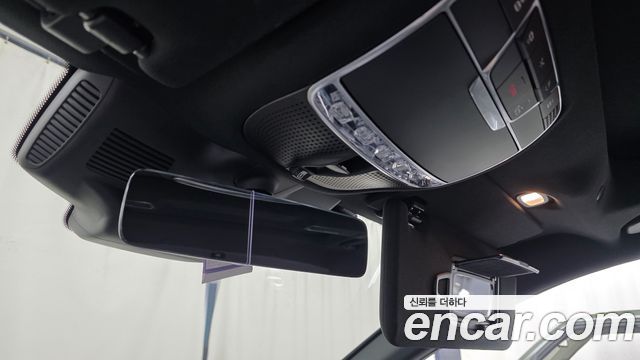 Mercedes-Benz S-Class 2019 — photo 30