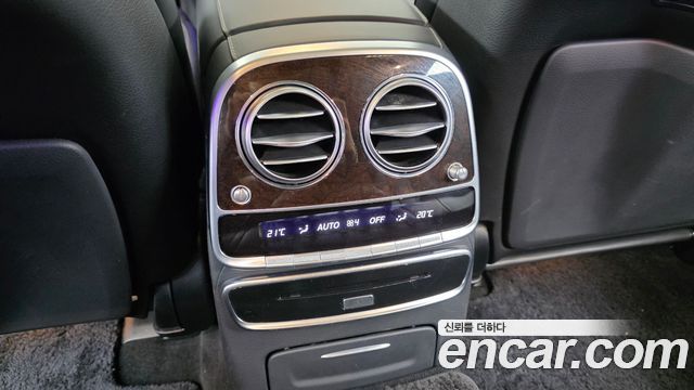 Mercedes-Benz S-Class 2019 — photo 32