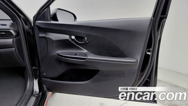 Hyundai Veloster 2021 — photo 15