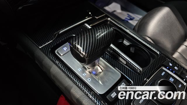 Genesis G80 2018 — photo 12
