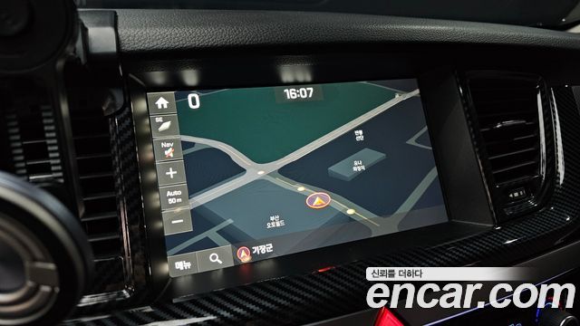 Genesis G80 2018 — photo 20