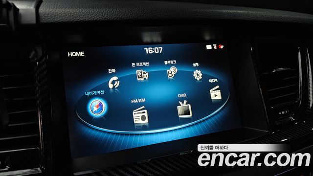 Genesis G80 2018 — photo 22
