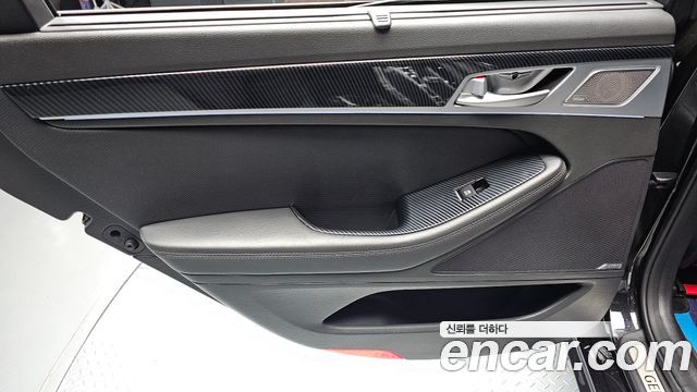 Genesis G80 2018 — photo 15