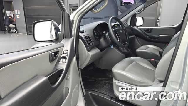 Hyundai Starex 2015 — photo 10