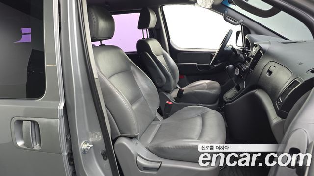 Hyundai Starex 2015 — photo 12