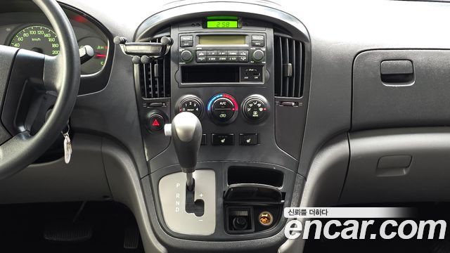 Hyundai Starex 2015 — photo 18
