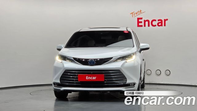 Toyota Sienna 2024 — photo 3
