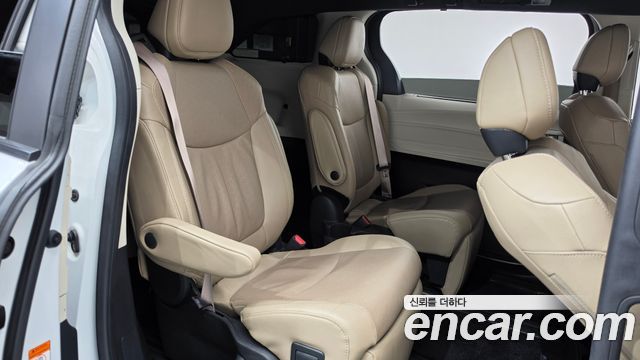 Toyota Sienna 2024 — photo 17