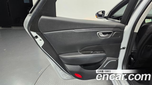 Renault Korea SM6 2019 — photo 15