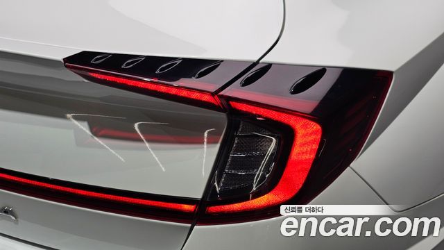 Hyundai Sonata 2022 — photo 9