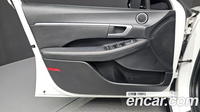Hyundai Sonata 2022 — photo 14