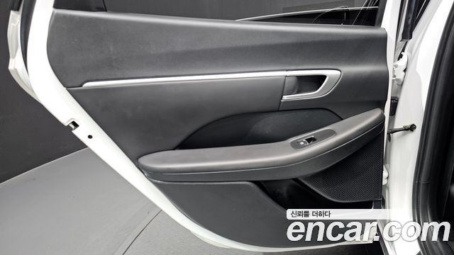 Hyundai Sonata 2022 — photo 15