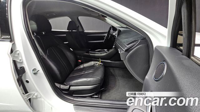 Hyundai Sonata 2022 — photo 16