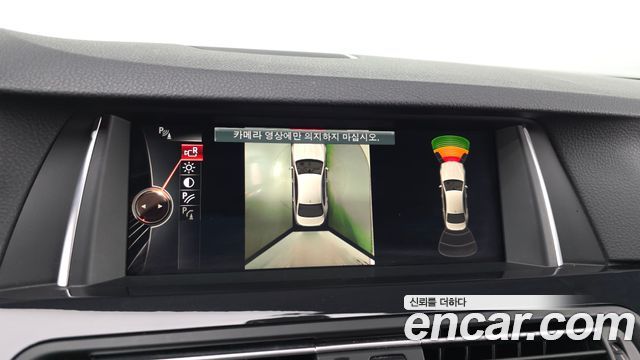 BMW 5-Series 2016 — photo 16