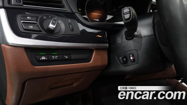 BMW 5-Series 2016 — photo 17