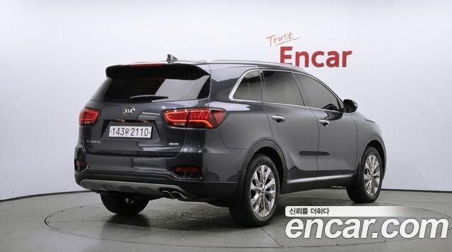 Kia Sorento 2019 — photo 2