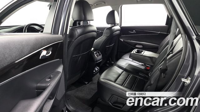 Kia Sorento 2019 — photo 11