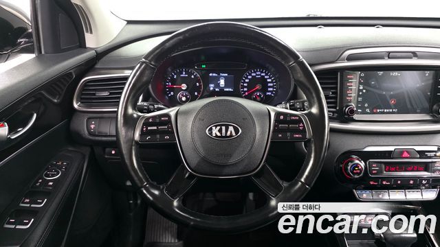 Kia Sorento 2019 — photo 12