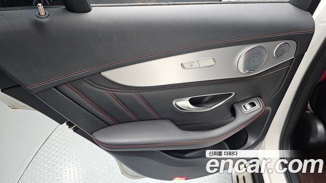 Mercedes-Benz GLC-Class 2018 — photo 15