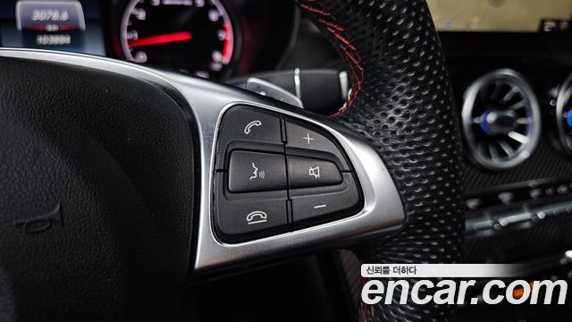 Mercedes-Benz GLC-Class 2018 — photo 28