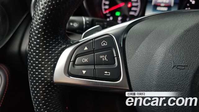Mercedes-Benz GLC-Class 2018 — photo 29