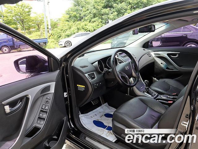 Hyundai AVANTE 2014 — photo 6