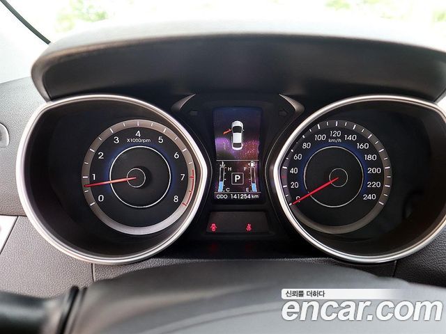 Hyundai AVANTE 2014 — photo 9