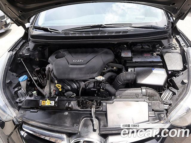 Hyundai AVANTE 2014 — photo 19